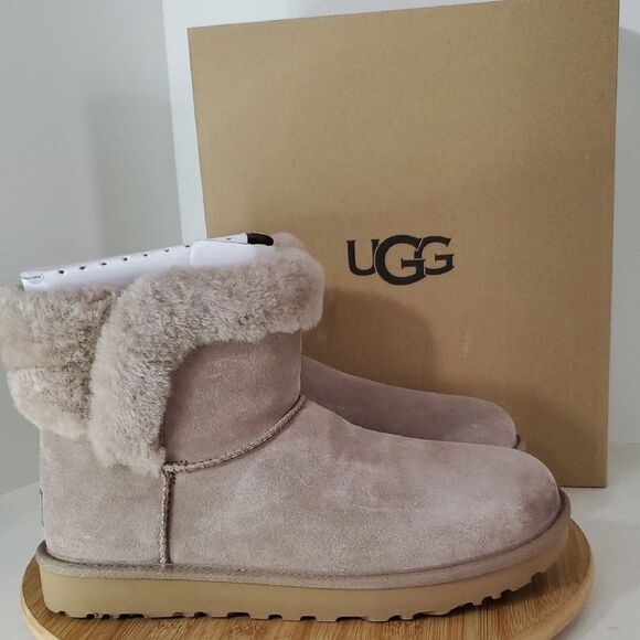 UGG Saniya Shearling Mini Suede Caribou Sheepskin Women's Boots US 10 NIB - Picture 1 of 13